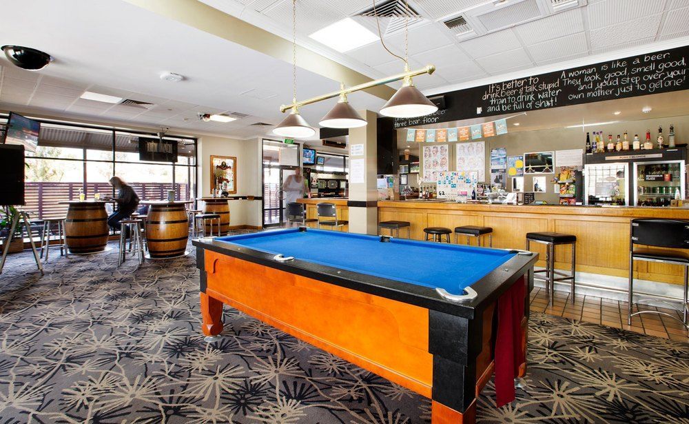 Nightcap At Rose & Crown Hotel Elizabeth Bagian luar foto