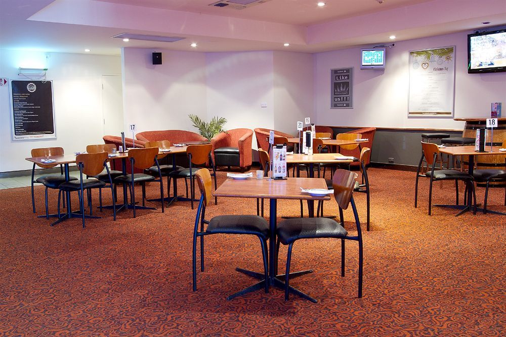 Nightcap At Rose & Crown Hotel Elizabeth Bagian luar foto