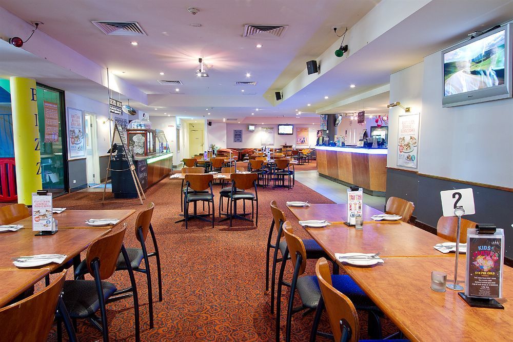 Nightcap At Rose & Crown Hotel Elizabeth Bagian luar foto